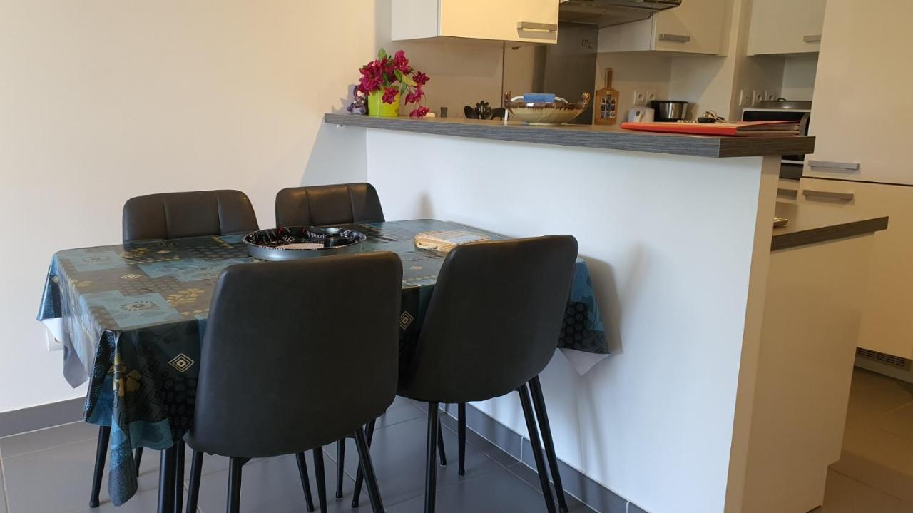 Appartement Residence La Plage 4 **** Ла Лонд-ле-Мор Екстериор снимка