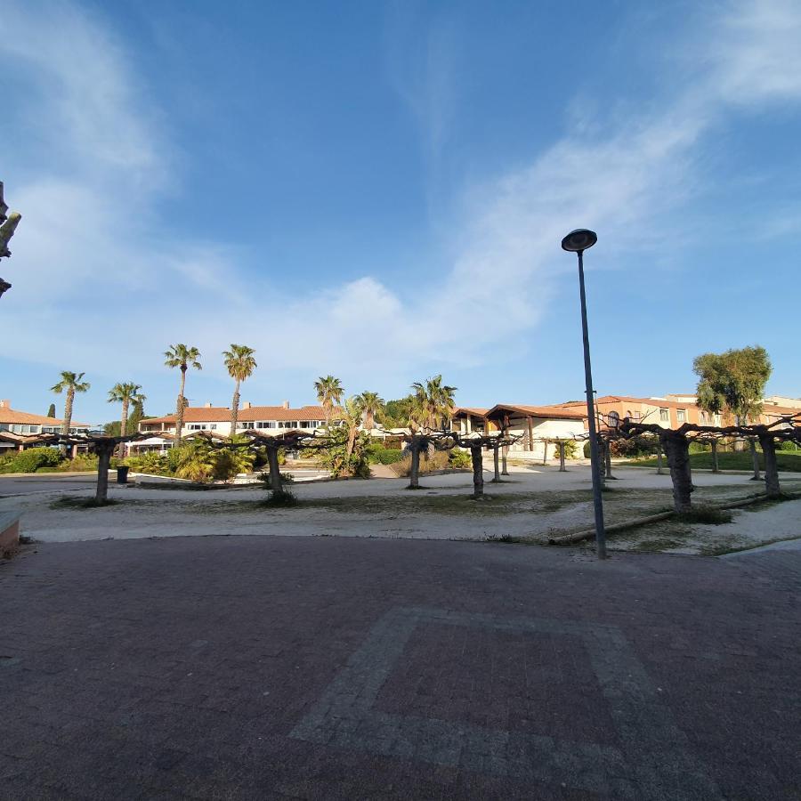 Appartement Residence La Plage 4 **** Ла Лонд-ле-Мор Екстериор снимка